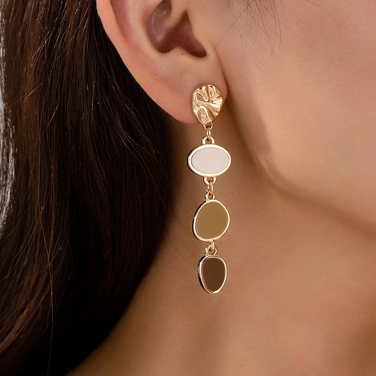 A Pair of Trendy, Casual, Fashionable, Oil-Drip Style, Elegant, Unique, Versatile Women's Earrings
