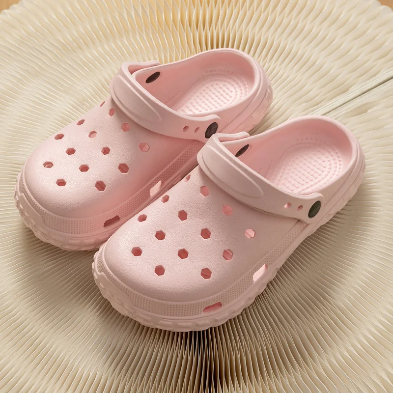 Women and Men's Hole Shoes Summer Non-Slip Outdoor Sandals Closed Toe Shit Feeling Beach Slippers Thick Bottom Soft Bottom